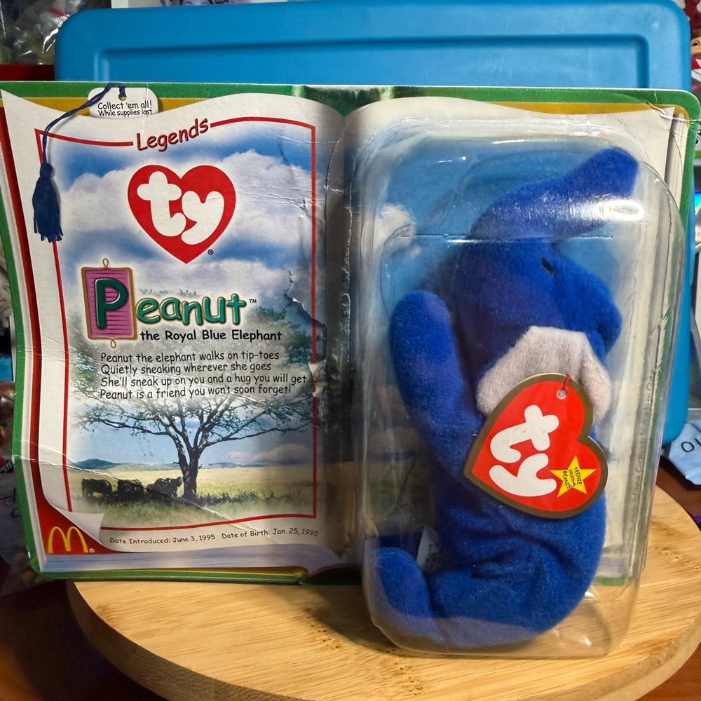 Ty Mc Donald’s Teenie Beanie Baby Peanut the Royal Blue Elephant